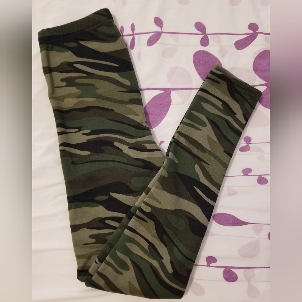 NWT - Just Cozy - Camo Camouflage Leggings Lined with Fleece